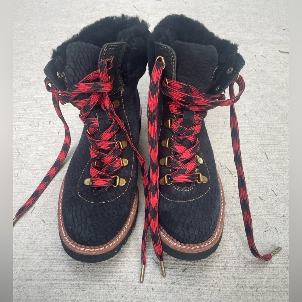 COPY - BIONICA Danie Shearling Collar Lace-Up Boots - Waterproof size 8.5